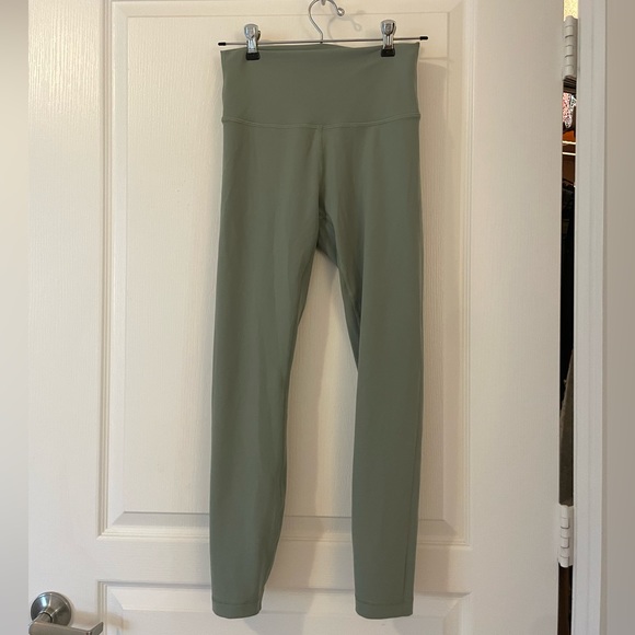 Lululemon Align Leggings size 6 - Picture 5 of 5